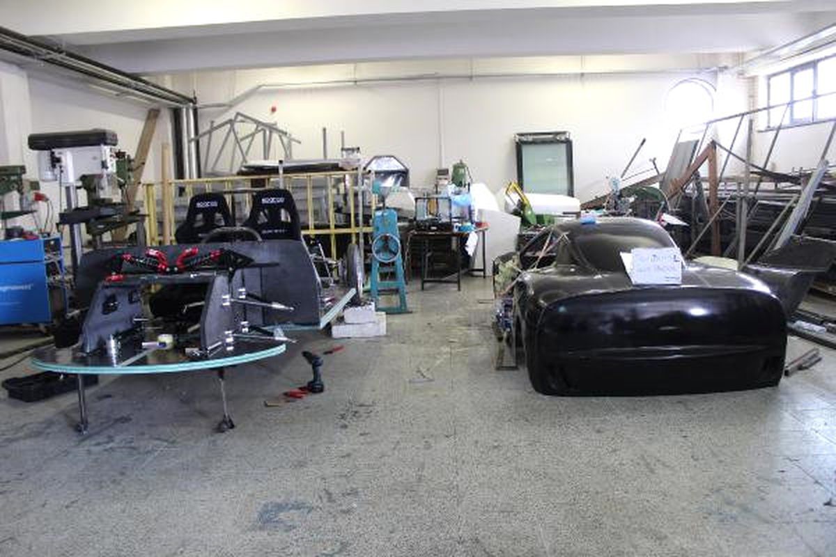 Kocaeli Üniversitesi Öğrencilerinden Elektrikle Çalışan Otomobil