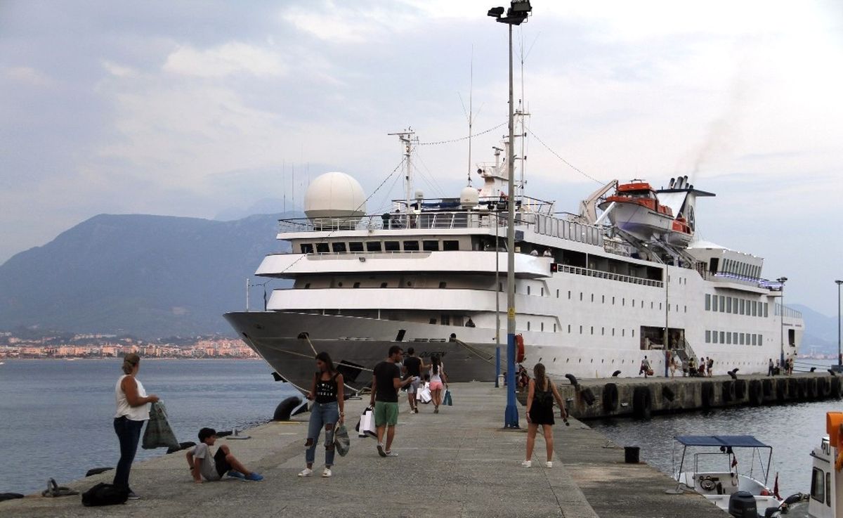 Lübnanlılar Denizden Geldi