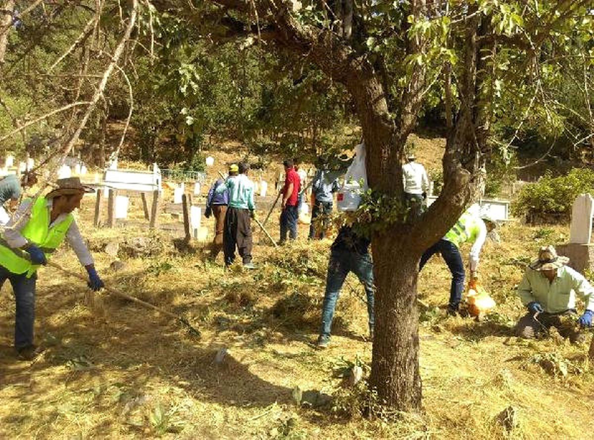 Mezarlıkta Altın\' Söylentisi Şemdinli\'yi Heyecanlandırdı