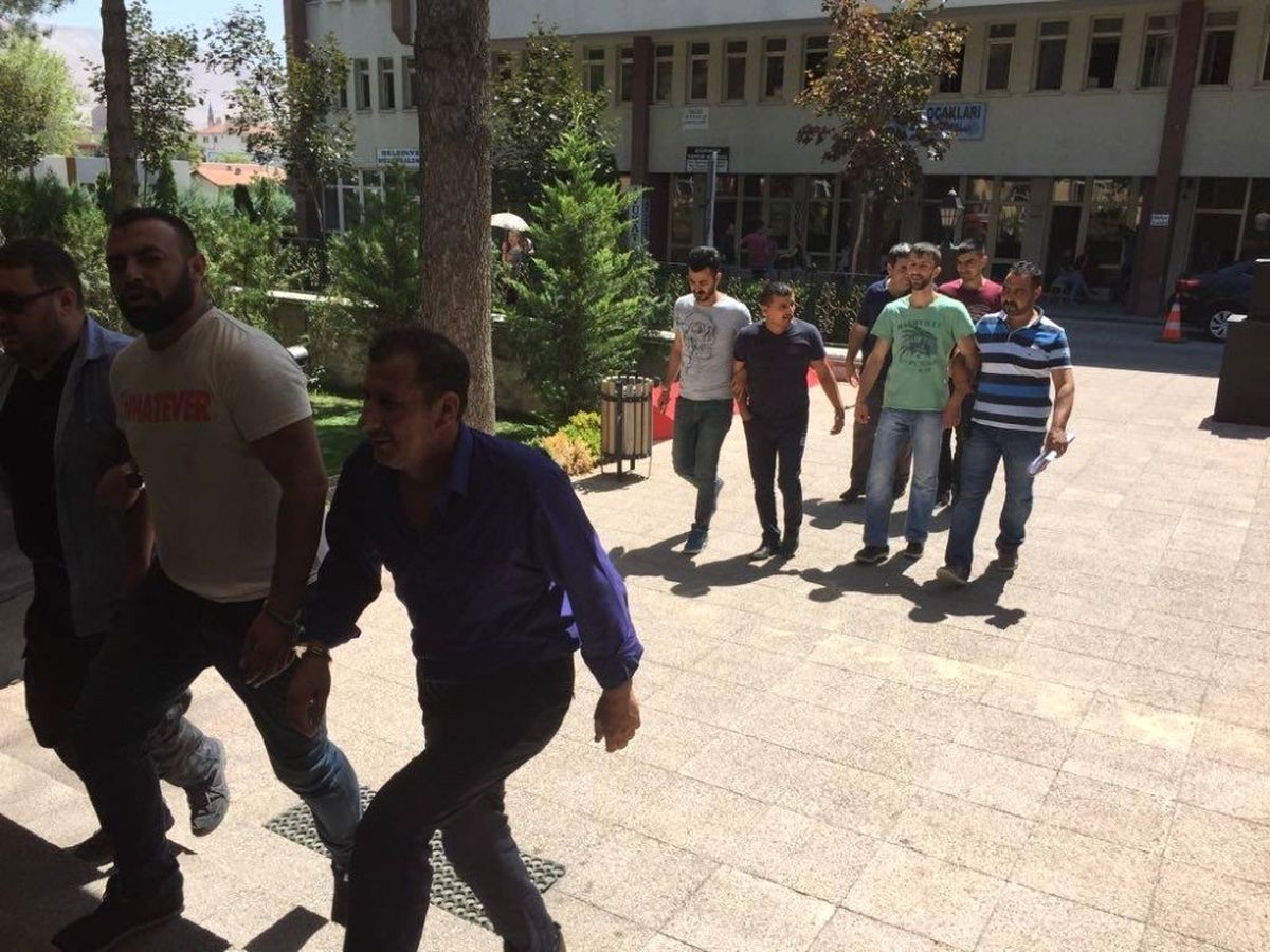 Mobese Kameralarına Silahla Ateş Eden 4 Kişi Gözaltına Alındı