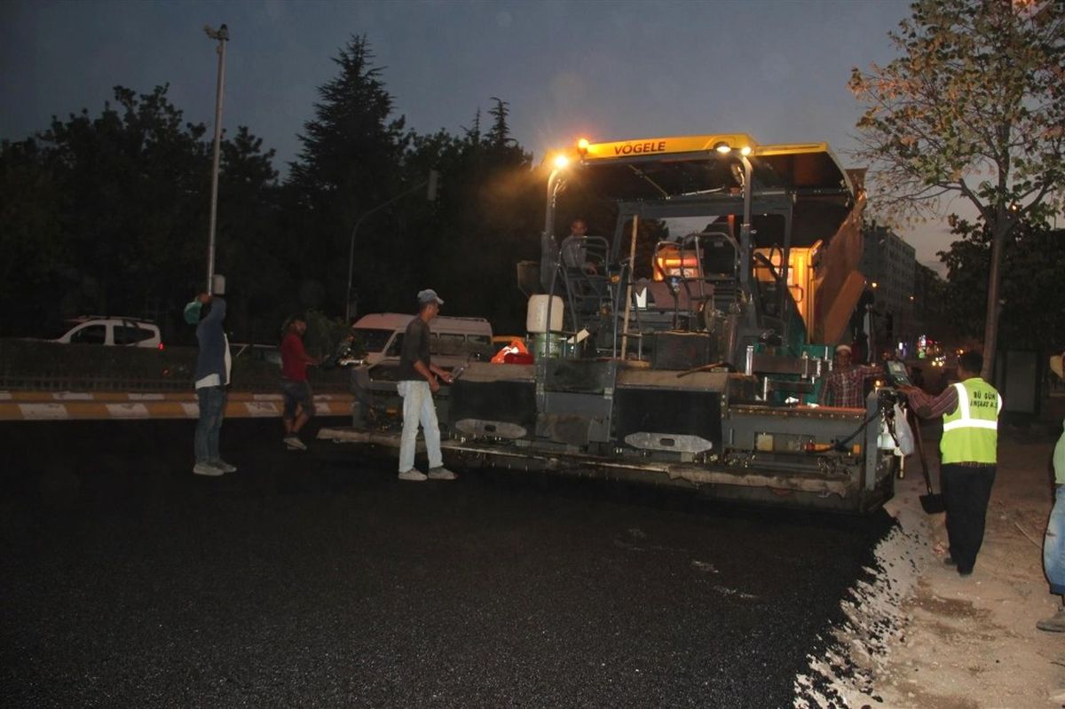 Nevşehir\'de Ana Yollar Sıcak Asfaltla Kaplanıyor