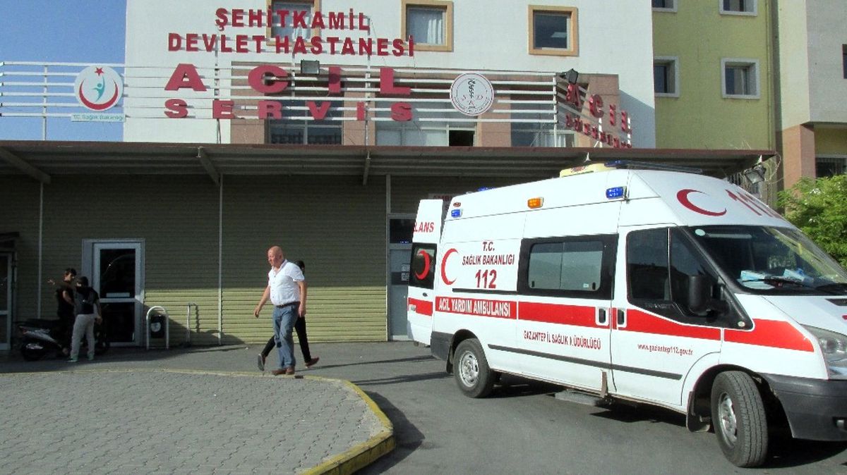 Oğlunu Korumaya Çalışan Baba Canından Oldu