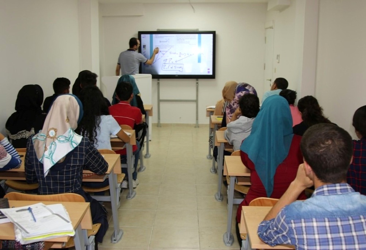 Öğrenciler Belediyelerin Eğitim Merkezlerine Yöneliyor