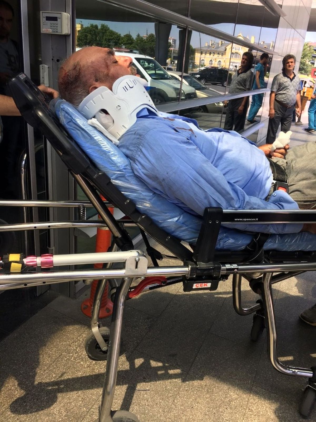 Otobüsten Düşen Şahıs Yaralandı