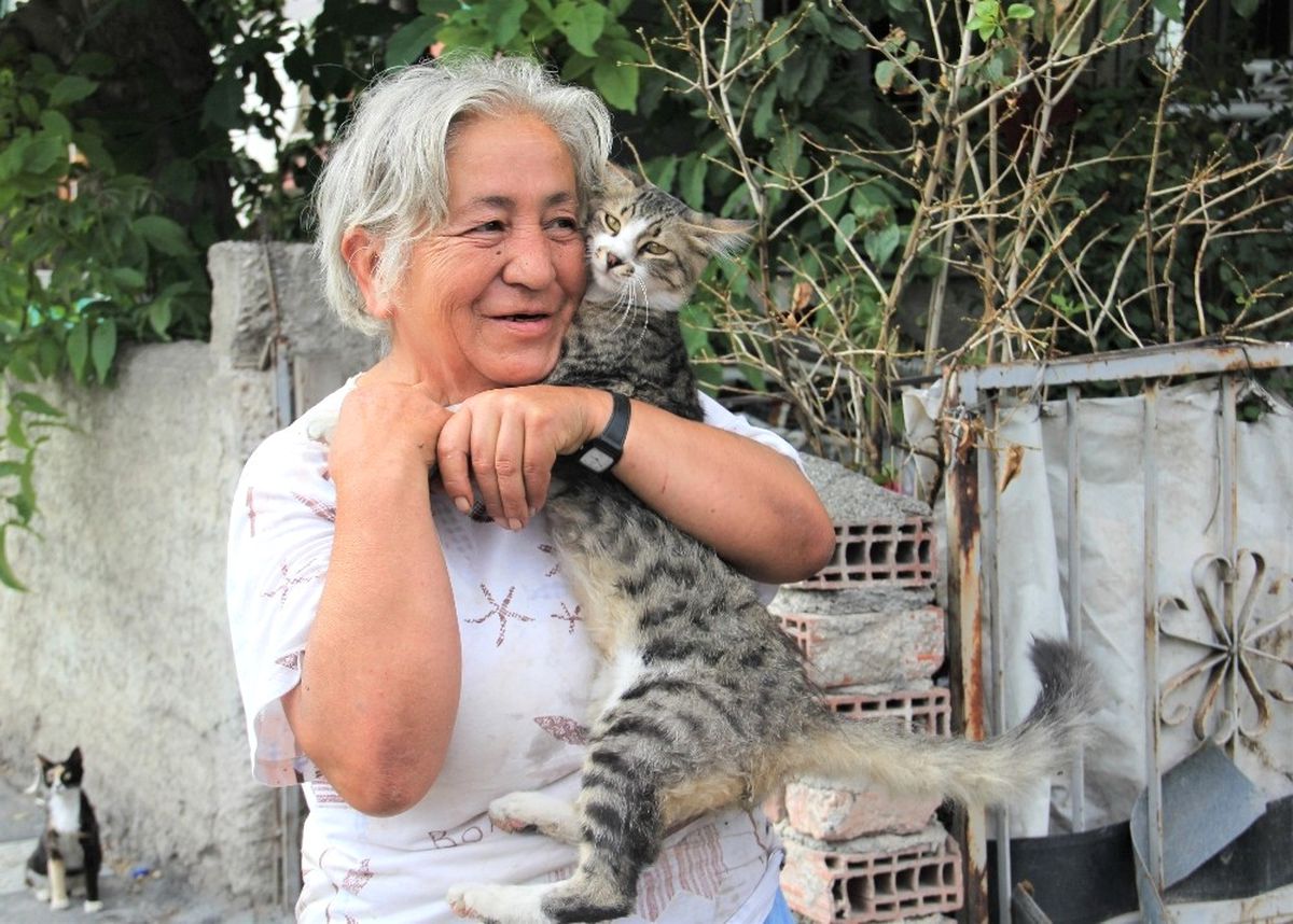 Hurdacı Kadının Hayvan Sevgisi