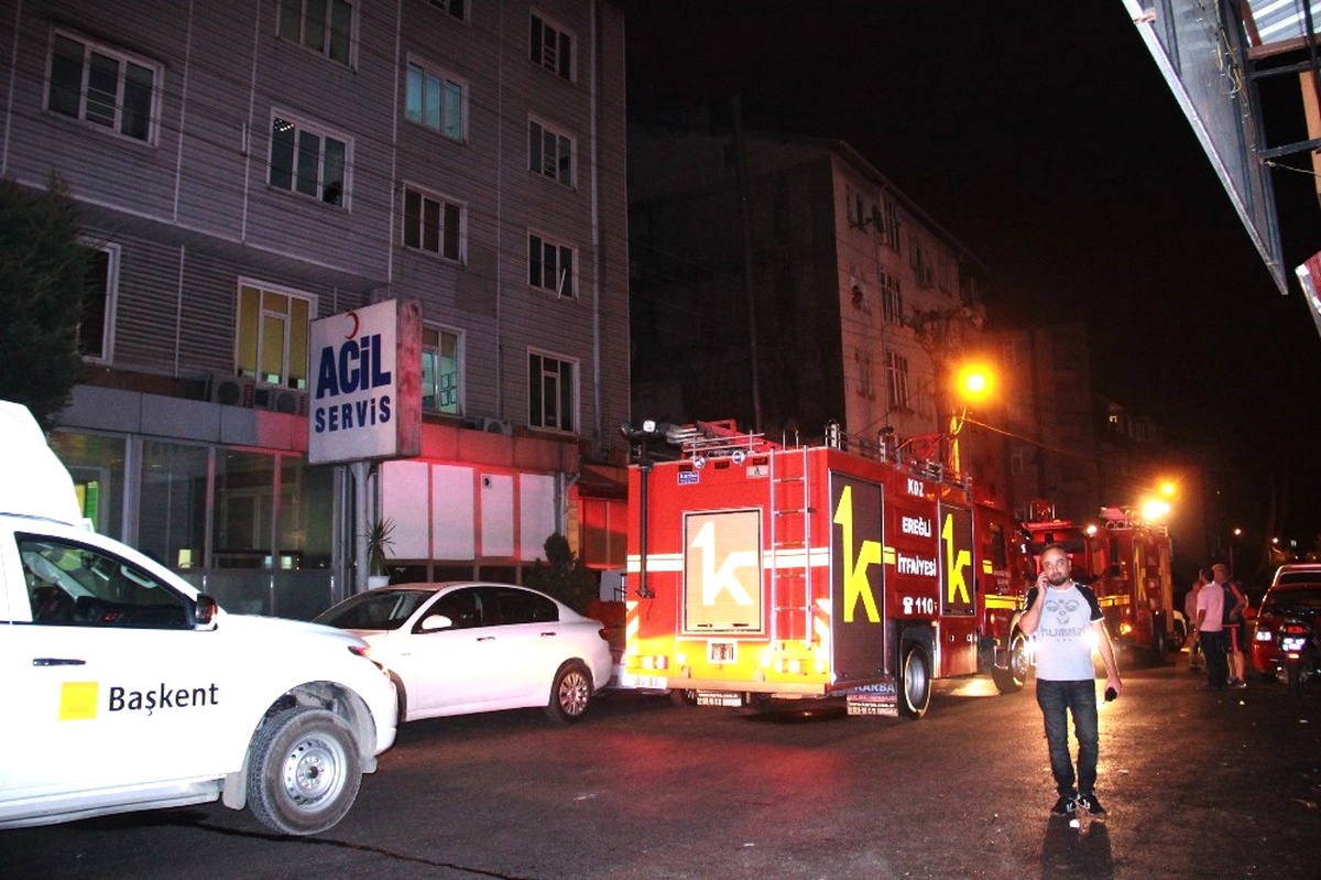 Özel Hastanede Çıkan Yangın Büyümeden Söndürüldü