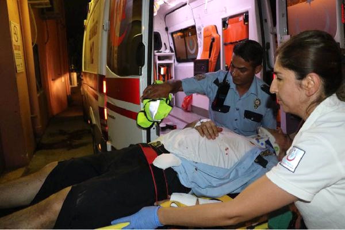 Polise Çarpan Alkollü Sürücü Güvenlik Kamerasında