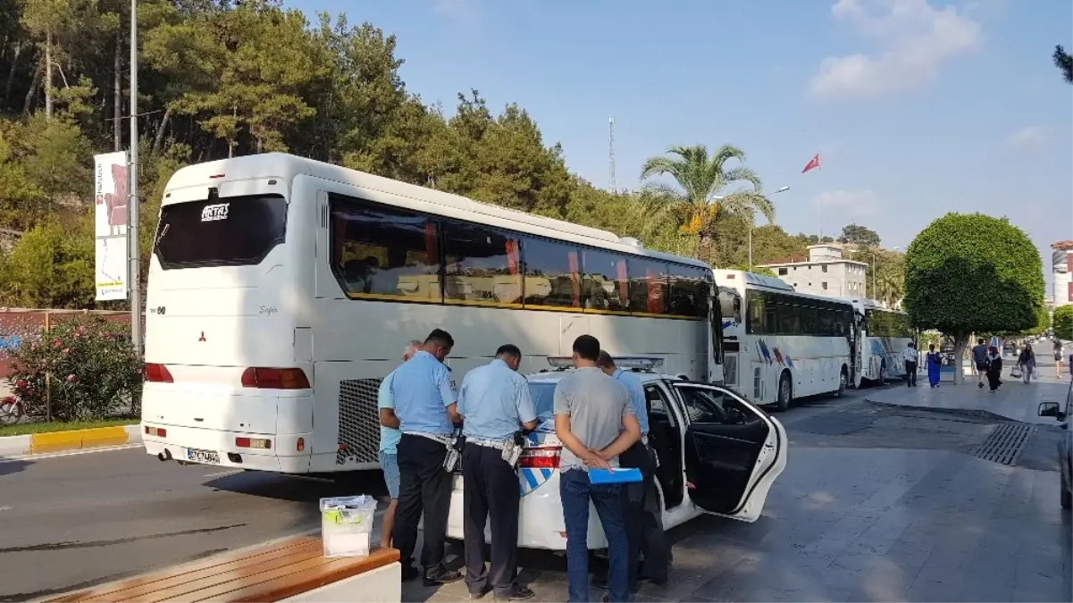Sahte Plaka Kullanan 2 Servis Aracı Trafikten Men Edildi
