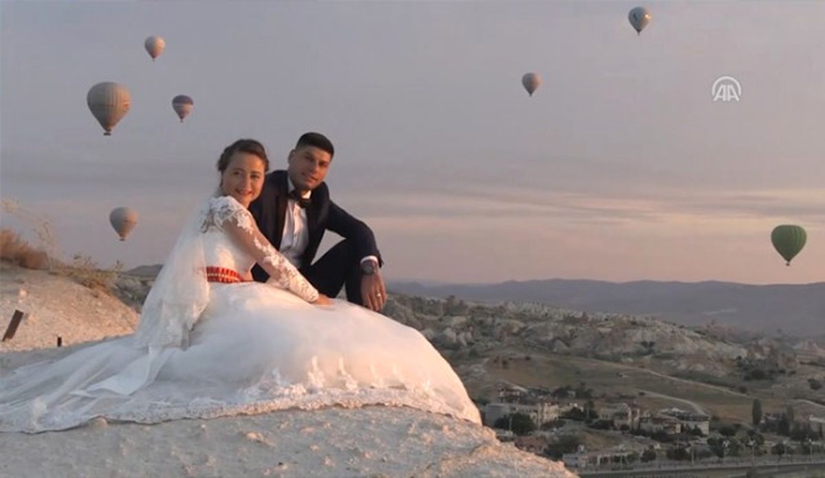 Sıcak Hava Balonları Düğün Fotoğraflarını Süslüyor