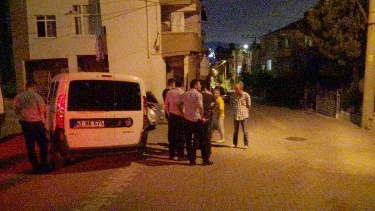 Silahını Almak İstediği Polisin Babasının Ölümüne Neden Oldu