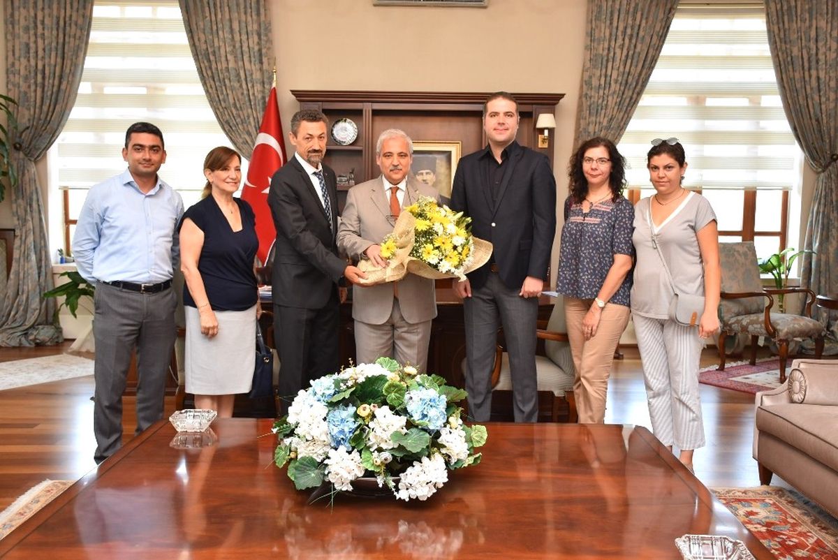 Vali Güvençer Konuklarını Ağırladı