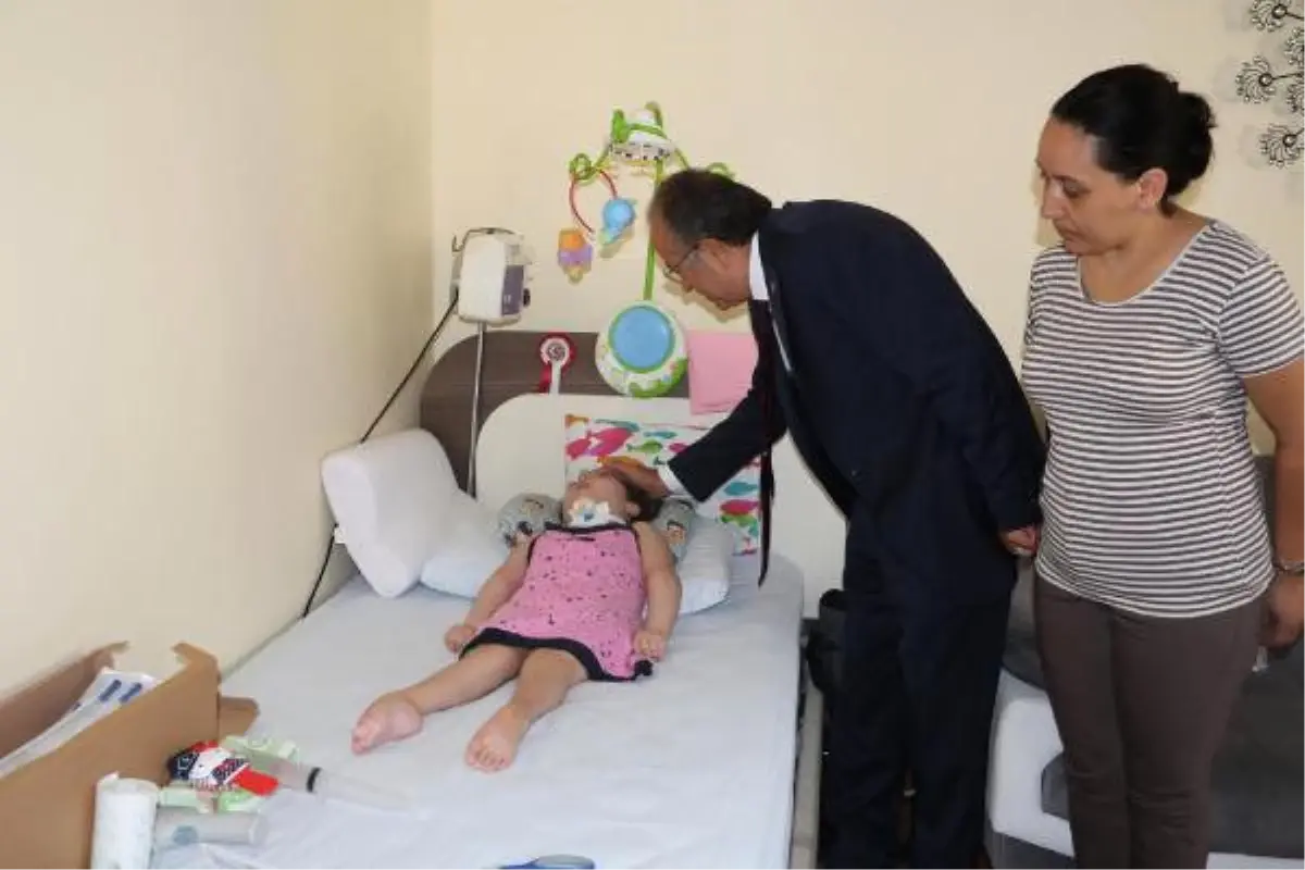 Yatağa Mahkum Beyza\'ya Yardım Eli