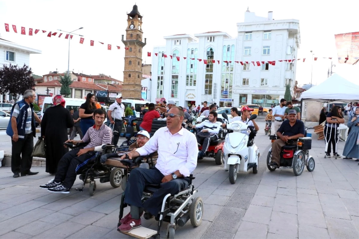 Yozgat\'ta Engelliler Akülü Araçlarıyla Yarıştı