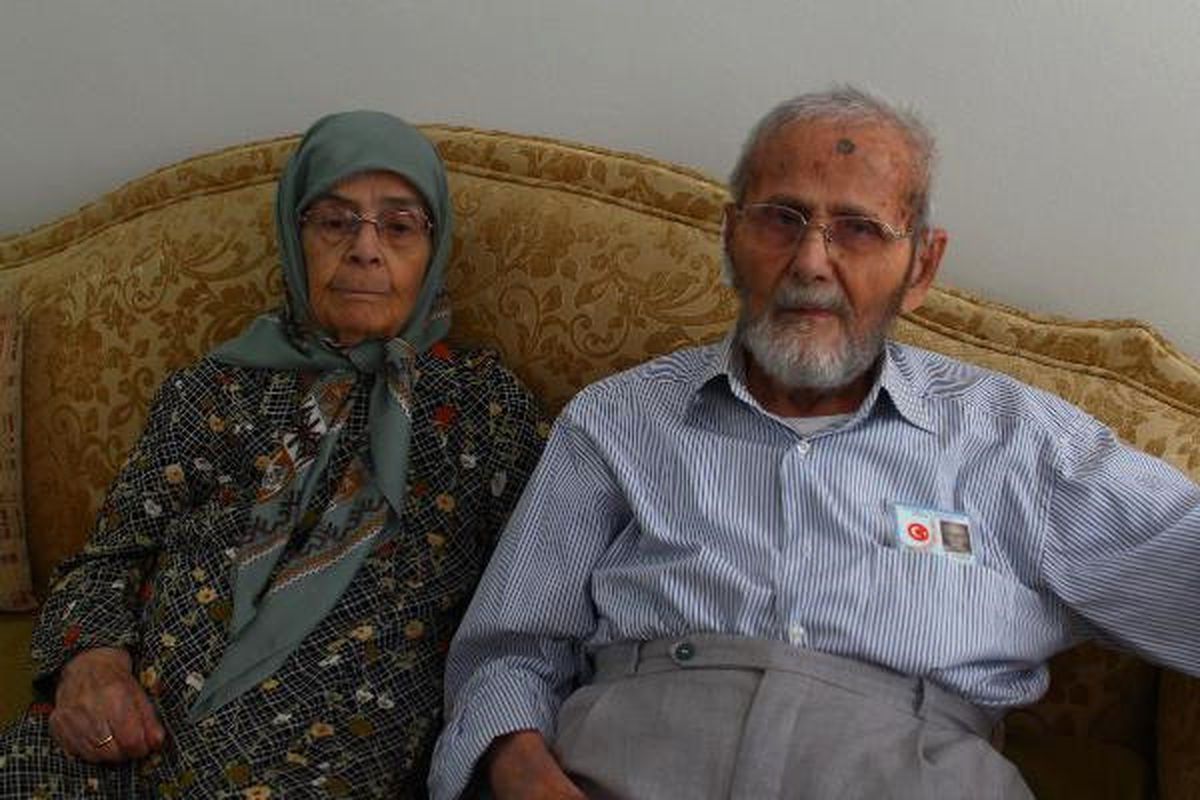 70 Yıldır Evli Çift Mutlu Evliliğin ve Uzun Yaşamın Sırrını Anlattı