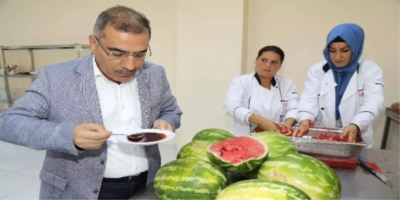 Adana Karpuzundan Pekmez Yaptılar