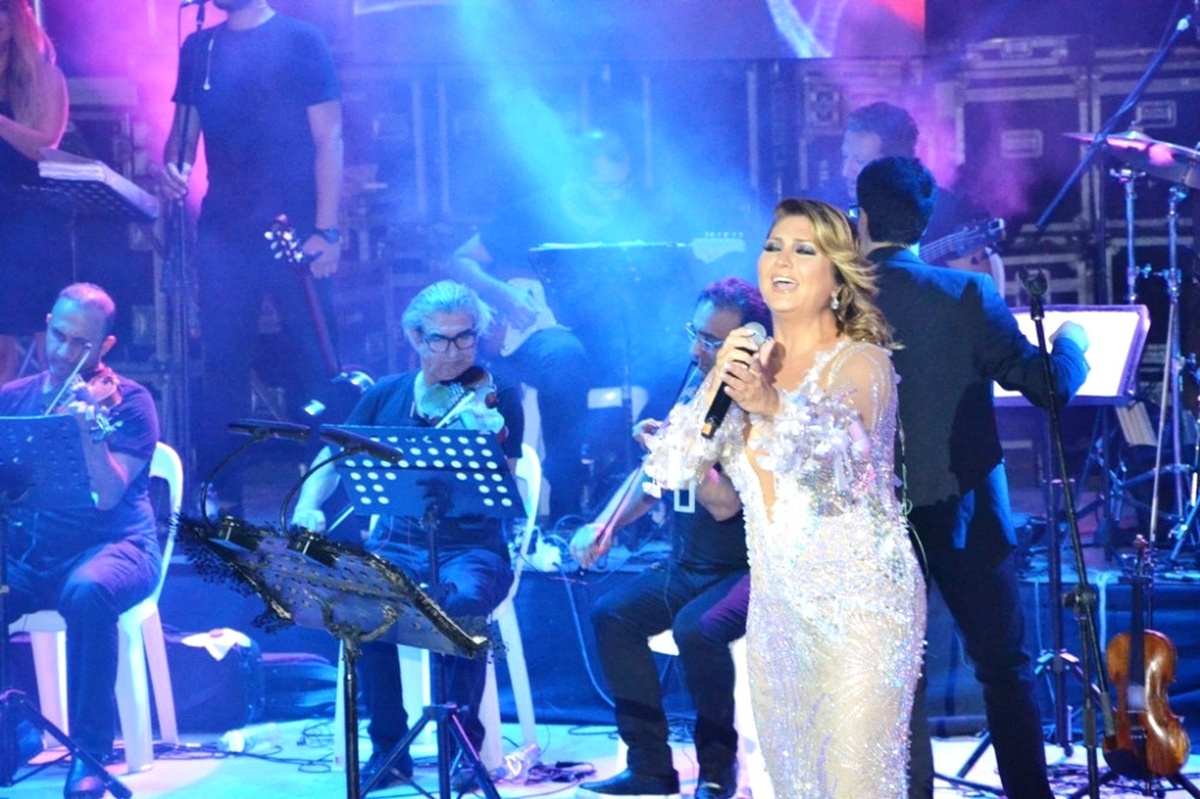 Ayvalık\'ta \'Sibel Can\' Fırtınası Esti