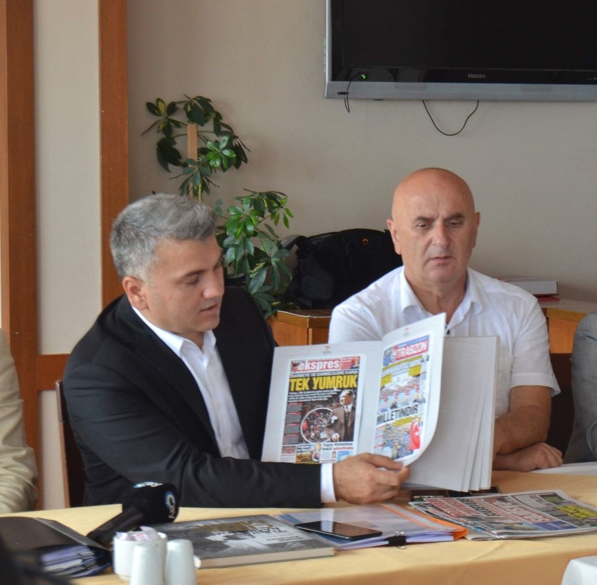 Basın İlan Kurumu Genel Müdür Yardımcısı Canbey Trabzon\'da Basın Mensuplarıyla Buluştu