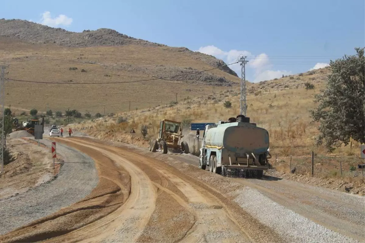 Başkan Çeleğen; Belan Karayolunda Çalışmaları İnceledi.