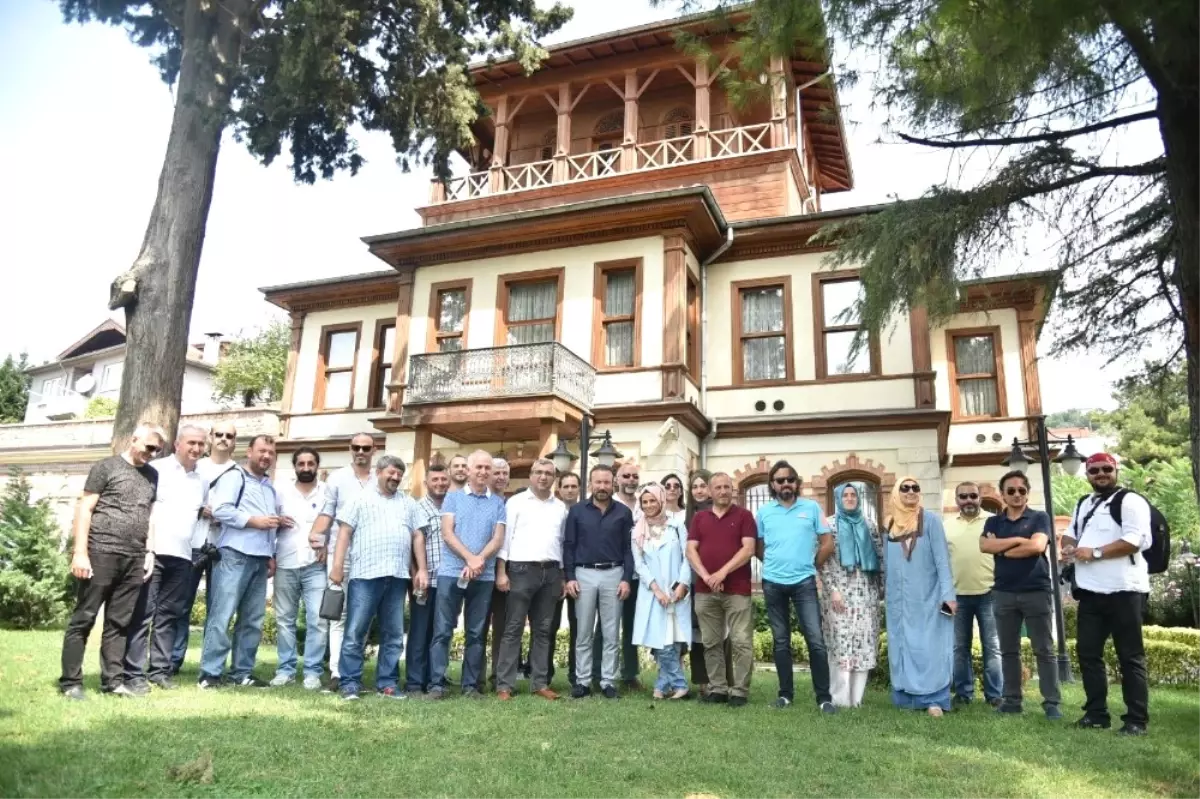 Başkan Doğan, Kocaeli Fotoğrafçılar Odası Üyeleriyle Bir Araya Geldi