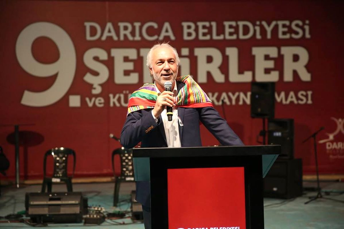 Başkan Kamil Saraçoğlu Darıca\'da Konuştu: "Kütahya, Demokrasisine de Sahip Çıkan Bir Şehirdir"