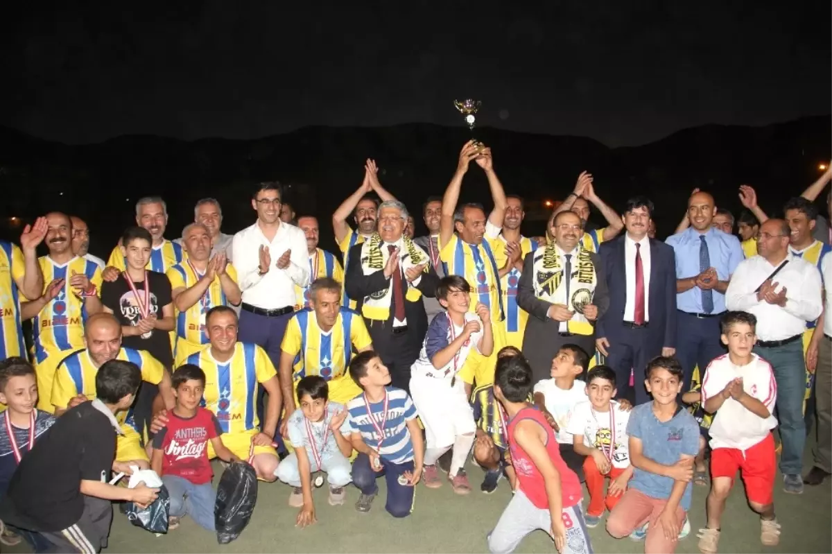 Bitlis\'te Futbol Turnuvası