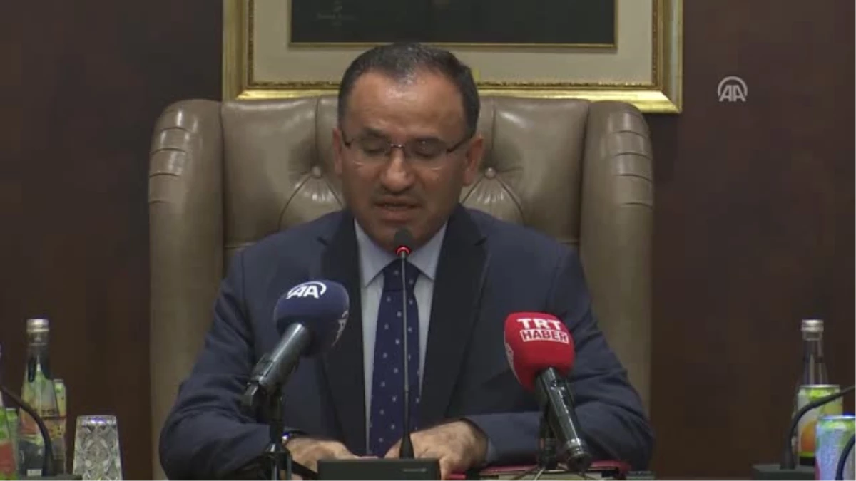 Bozdağ: "Akaydın Darbe Teşebbüsüne \'Tiyatro\' Diyerek Aziz Milletimizin Tamamına Hakaret Etmiştir" -...