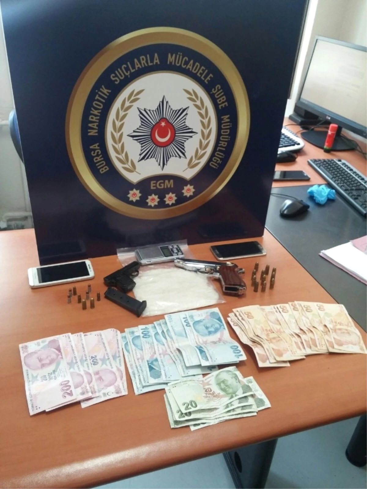 Bursa\'da Uyuşturucu Operasyonu: 2 Gözaltı