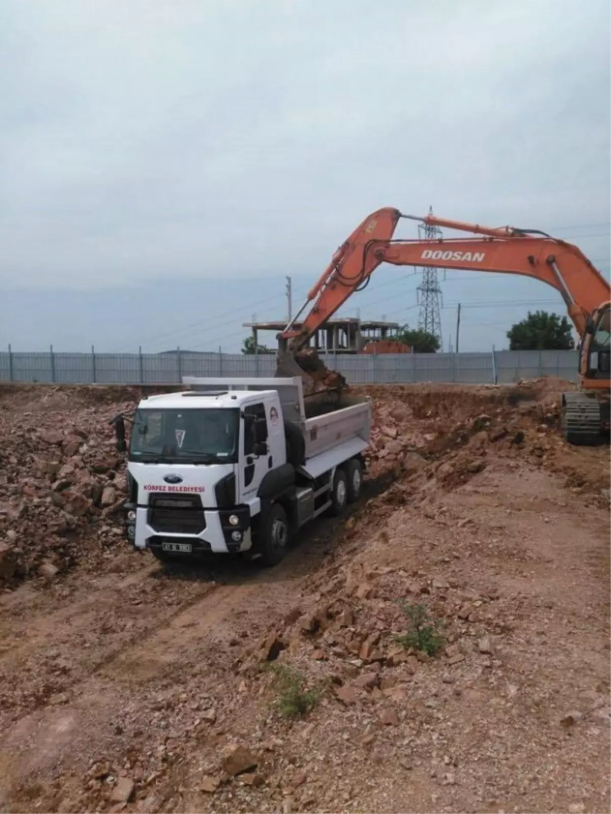 Hereke Kapalı Pazar İnşaatı Sürüyor