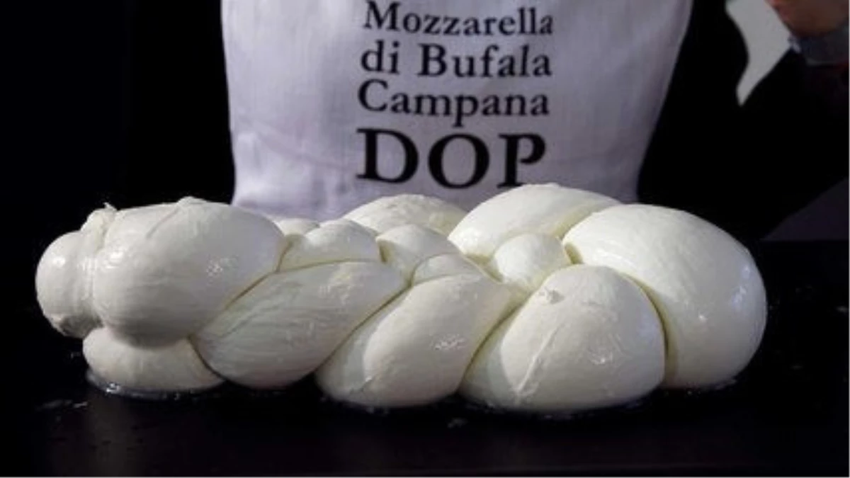 İtalya: Helal Mozzarella Peyniri Üretiminde Büyük Artış