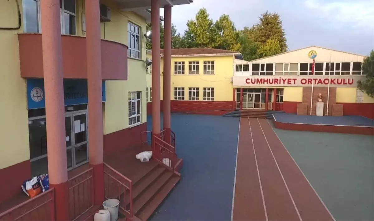 Kdz. Ereğli Cumhuriyet Ortaokulu\'nun Avrupa Projesi Edildi