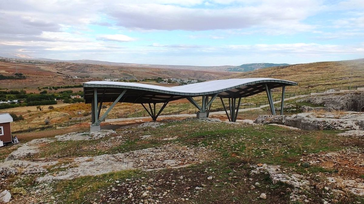 Koruma Evi Yapılan Mozaik Sergilenmeyi Bekliyor