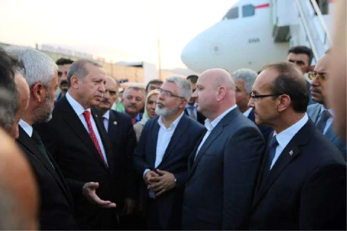 Memleketi Rize\'de Bulunan Cumhurbaşkanı Erdoğan Ziyaretlerini Sürdürüyor (4)