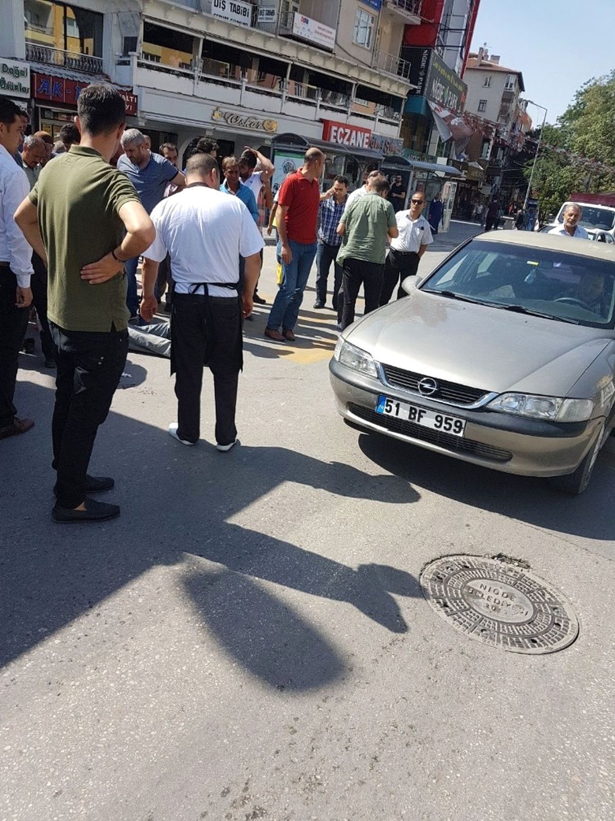 Otomobil Bisikletli Adama Çarptı