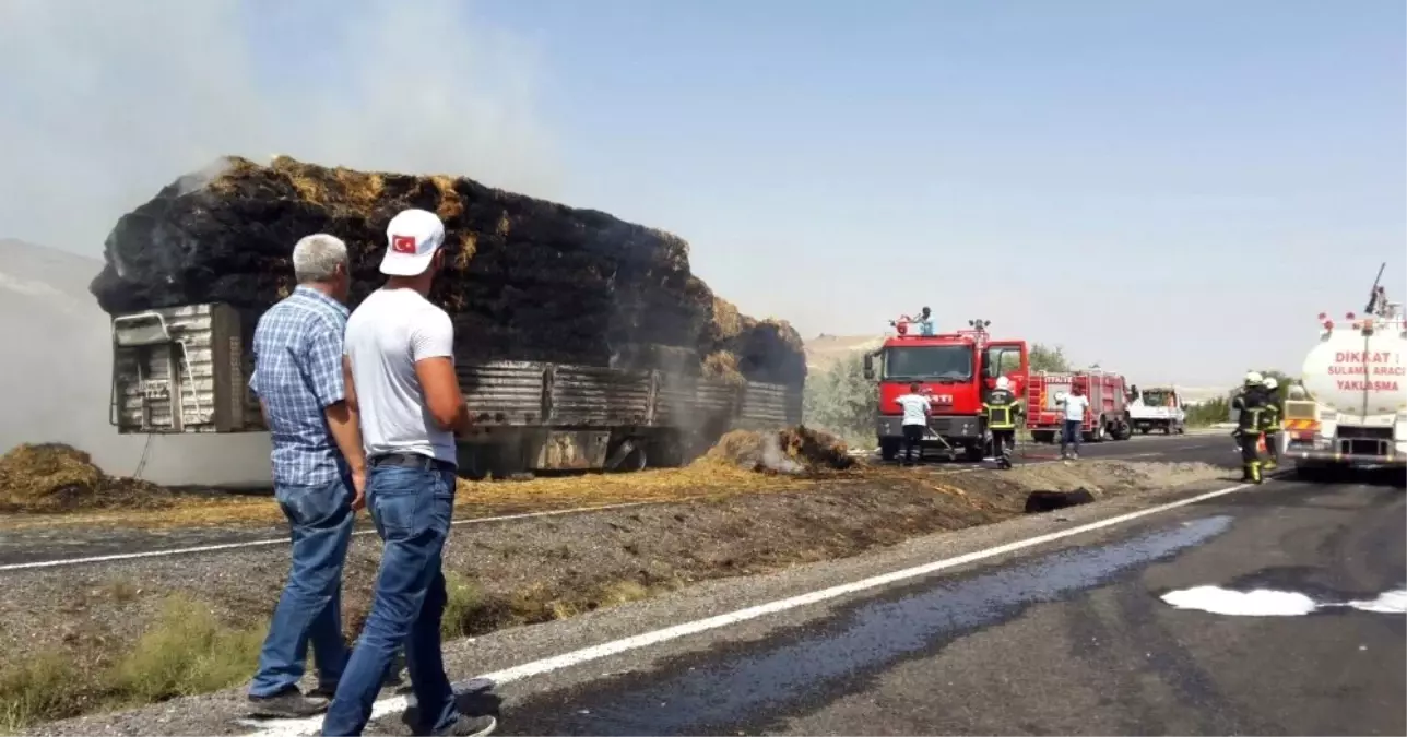 Saman Yüklü Tır Alev Aldı