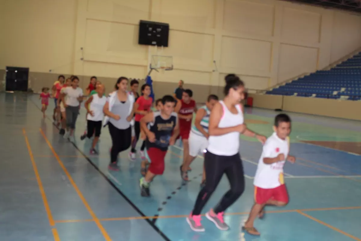 Samandağ Belediyesinden Gençlere Basketbol Kursu