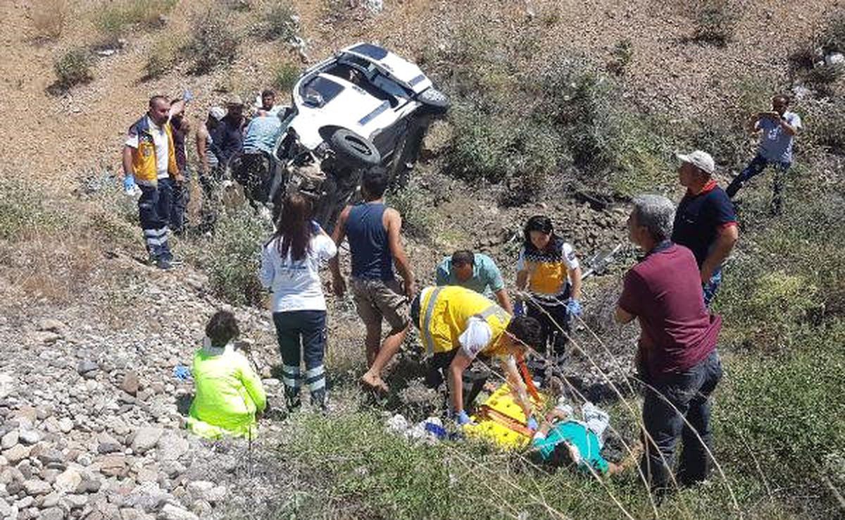 Sivas\'ta Trafik Kazası: 6 Yaralı