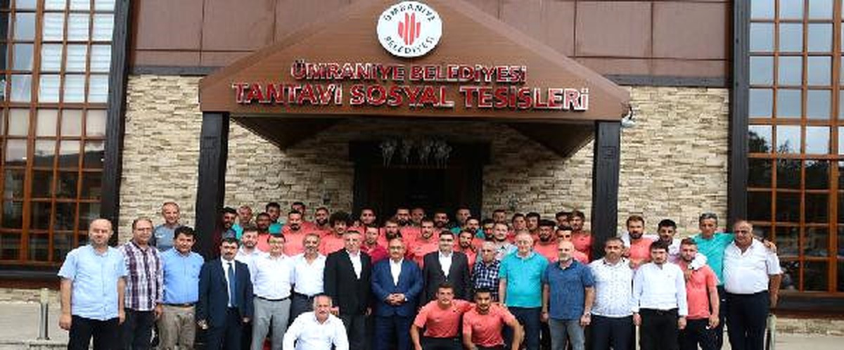 Ümraniye Belediyesi, Ümraniyespor\'a Motivasyon Yemeği Düzenledi