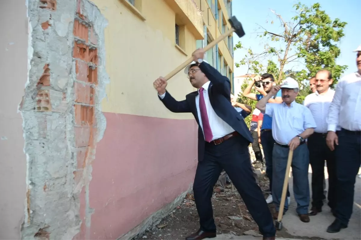 Uşak Kent Meydanı Projesinde Yeni Bir Dönemece Girildi