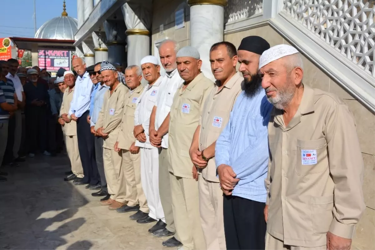 80 Hacı Adayı Dualarla Uğurlandı