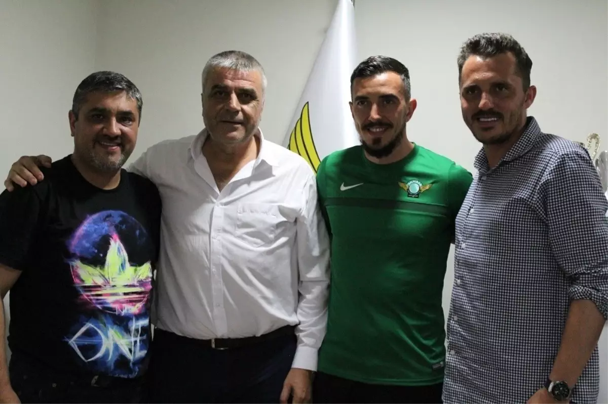 Akhisar Belediyespor, Hora\'yı Kadrosuna Kattı