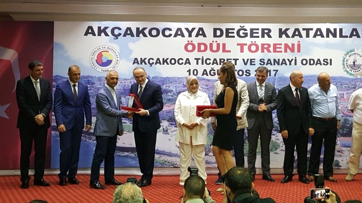 Bakan Özlü: "Kobi\'lerimiz ve Yerel İşletmelerimiz Türkiye\'nin Can Damarıdır"