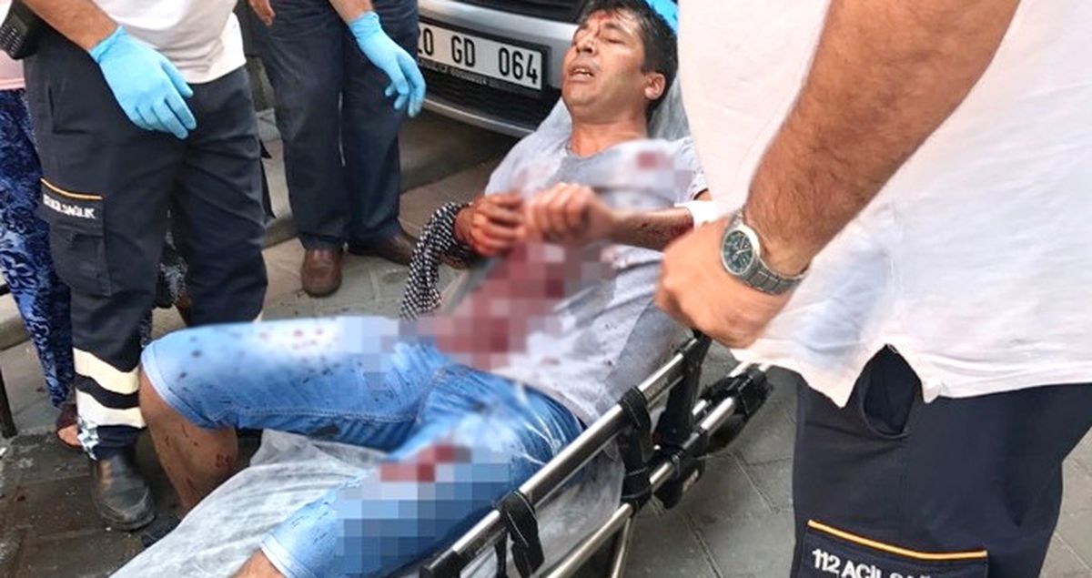 Boşanmak Üzere Olduğu Karısını Başka Erkekle Gören Koca, Dehşet Saçtı