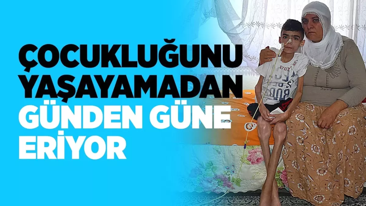 Çocukluğunu Yaşayamadan Günden Güne Eriyor