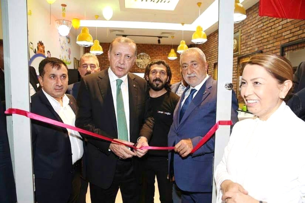 Cumhurbaşkanı Erdoğan Malatyalı Berberin Hayalini Gerçekleştirdi