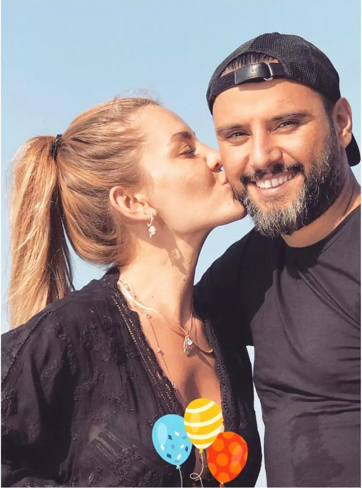 Eda Erol, Göğüs Dekoltesini Balonla Kapattı