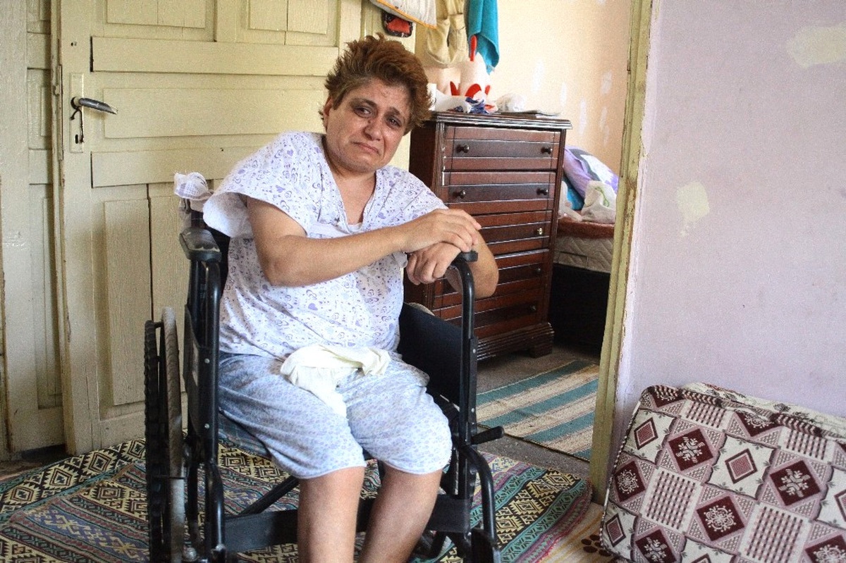 Eşinden Ayrıldı, Felç Oldu, Babası Ölünce Ortada Kaldı