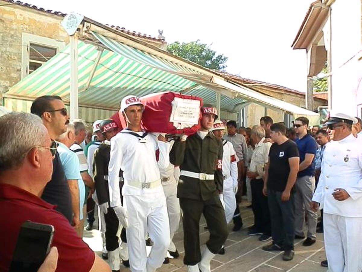 Kazada Ölen Yüzbaşı Toprağa Verildi