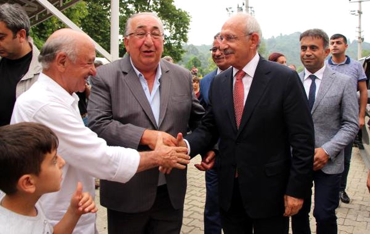 Kılıçdaroğlu, Düzce\'de İşadamları ve Esnafla Bir Araya Geldi (3)