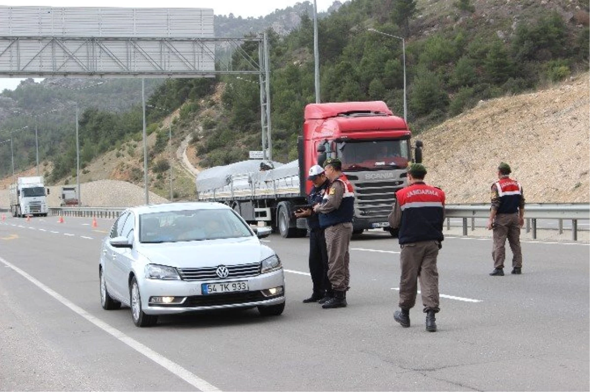 Küpe Numarası Olamayan Hayvanlar Jandarma Engeline Takıldı