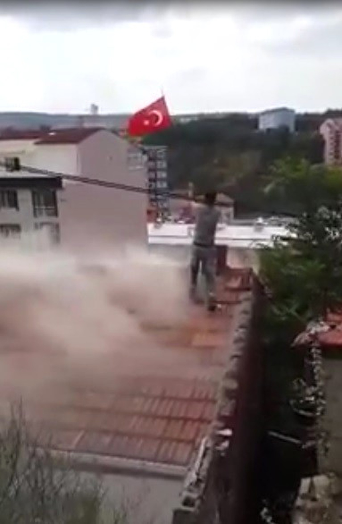 Muşlu İnşaat İşçisinin Ölümüne Bayrak Sevgisi
